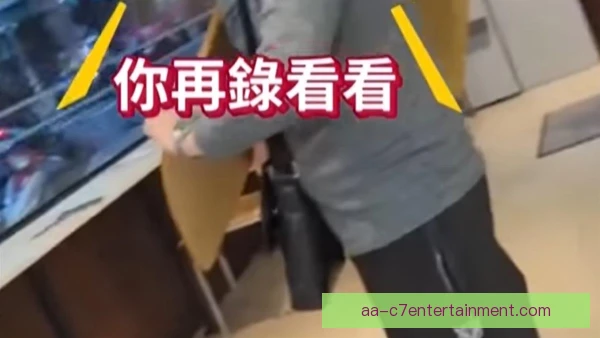 某板凳悍将三振出局，代打失手留下满垒残局